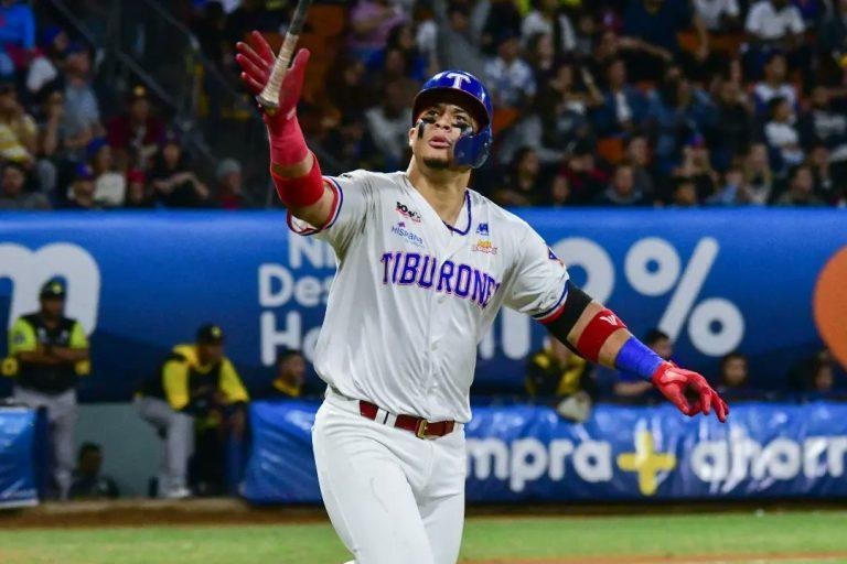 YAEL ROMERO FIRMA CON LOS ROJOS DE CINCINNATI - Diablos Rojos del