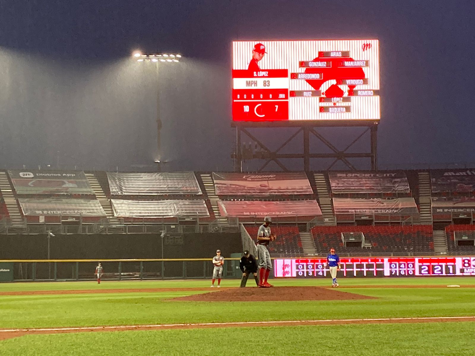 DIABLOS ROJOS GANA JUEGO DE PRÁCTICA EN EL ESTADIO ALFREDO HARP ...