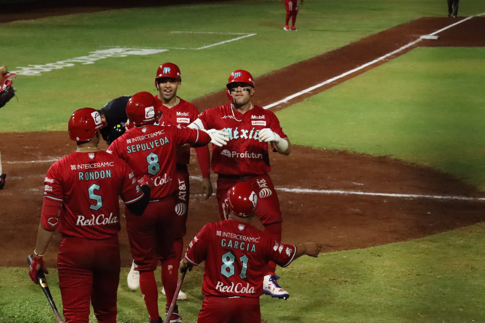 EN NOCHE DE DOS HOME RUNS Y SÓLIDO PITCHEO, DIABLOS GANA EL PRIMERO EN ...